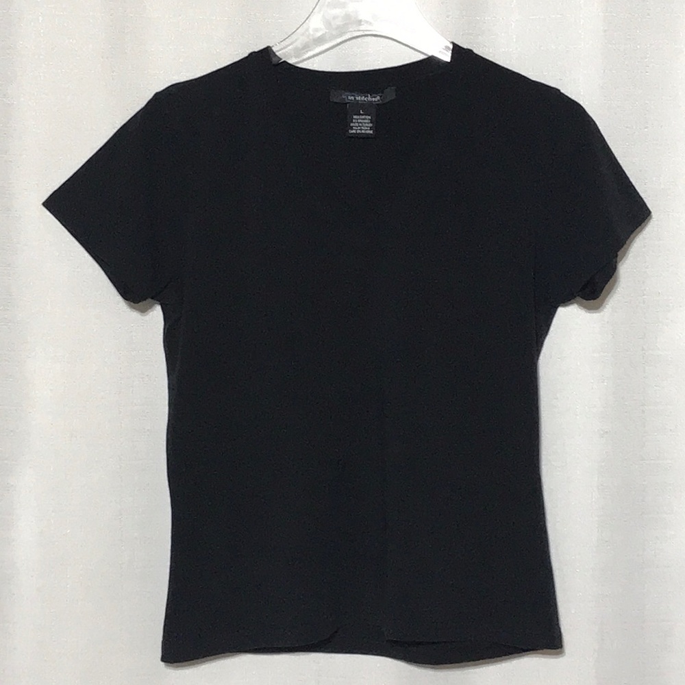 Basic Black Tee, V-neck